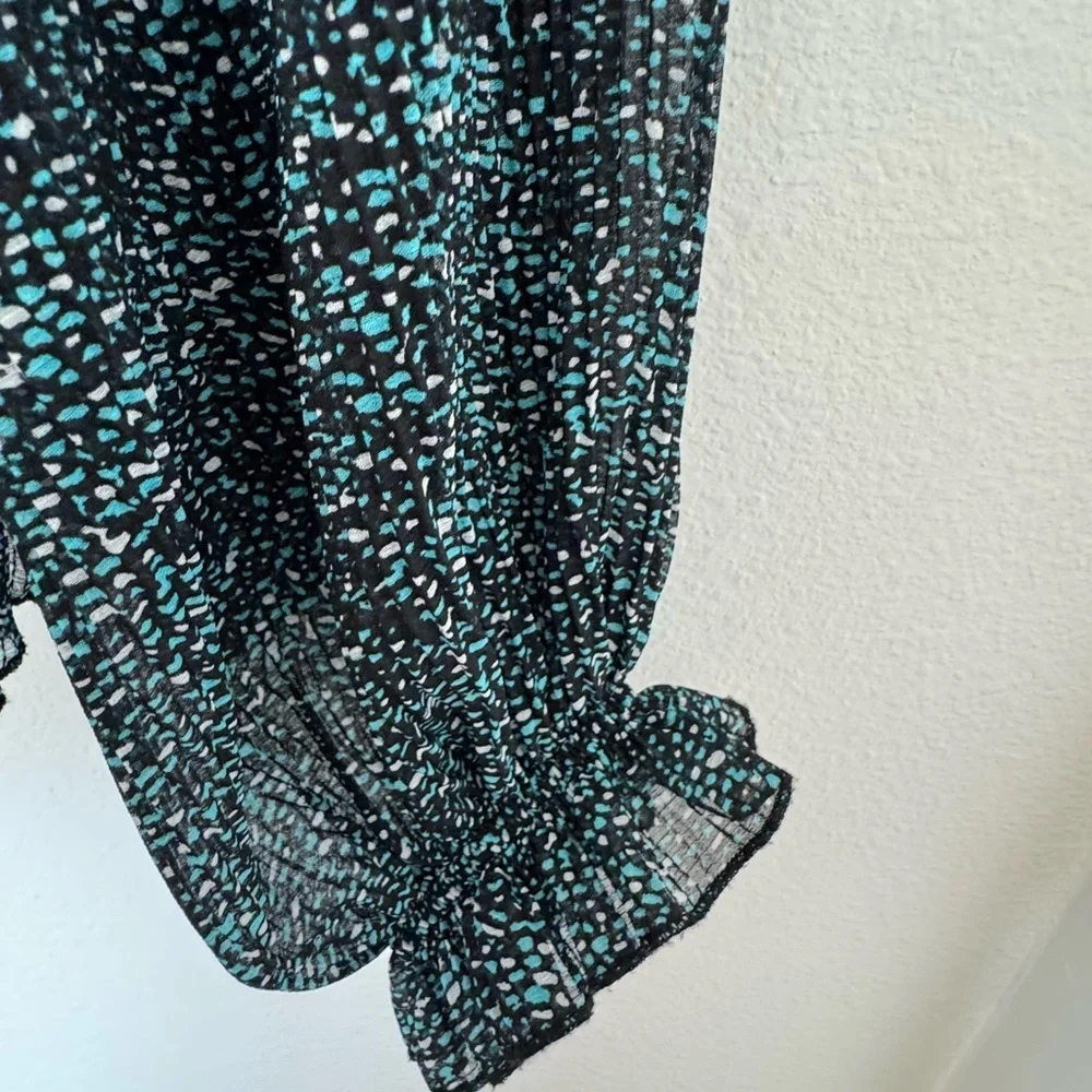 Zara Black and Green Patterned Blouse - Picture 2 of 9